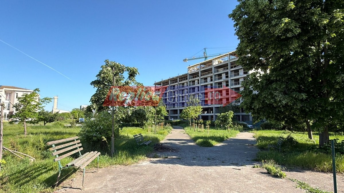 University Park, vis amanat. Parcul din fata Universitatii, intre promisiuni si nepasare. Video University Park, vis amanat. Parcul din fata Universitatii, intre promisiuni si nepasare. Video