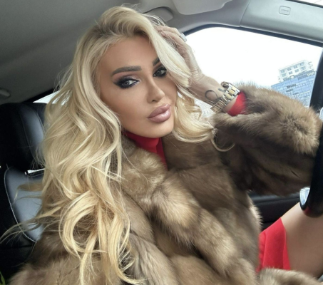 Cât de bine arată Alina Petre, prezentatoarea de la Acces Direct! Îi ține locul Mirelei Vaida cât este plecată în Asia Express