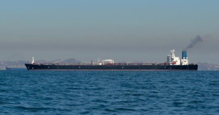 Un petrolier chinez a fost atacat în Strâmtoarea Ormuz. Nava a raportat izbucnirea unui incendiu pe punte