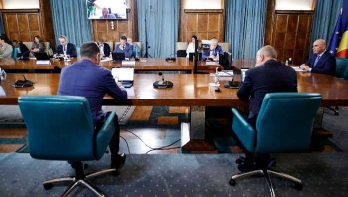 Liderul sindical al angajaților din Guvern vrea prime de 15.000 de lei: „Nu e normal să avem salarii de 4.500 de lei“