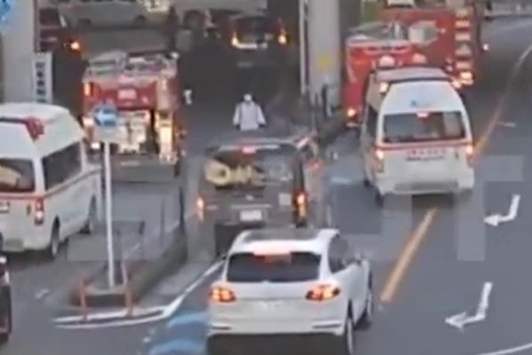 O substanță necunoscută a fost pulverizată în vagoanele unui metrou din Japonia. Zeci de oameni au ajuns la spital. Video