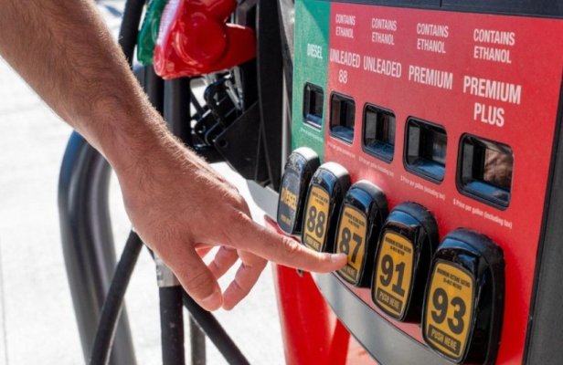 SUA: Președintele Trump anunță că va reduce taxa federală pe carburanții auto