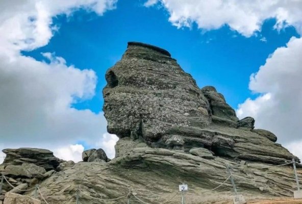 După 25 de ani de lupte în instanță, s-a decis cărui județ îi aparțin Babele și Sfinxul din Bucegi