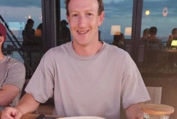 Mark Zuckerberg şi soţia sa au lansat un atlas al proteinelor menit să impulsioneze cercetarea biomedicală