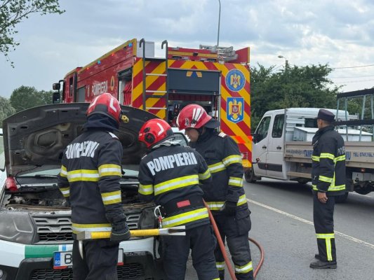 Pompierii tulceni sunt în alertă! Un autoturism a izbucnit în flăcări, pe Șoseaua Barajului! Video