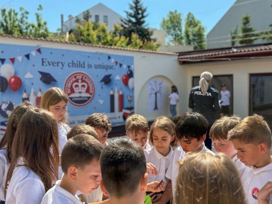 Polițiștii constănțeni i-au învățat pe elevi despre riscurile faptelor de bullying