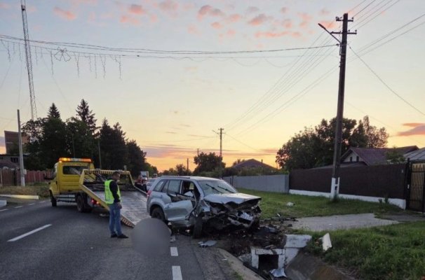 Accident cumplit pe DN24! O asistentă de la UPU „Sfântul Spiridon” Iași a murit pe loc, iar soțul și copilul sunt răniți grav