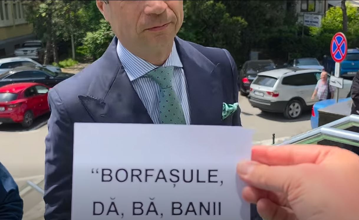 Activistul Ceausescu, catre Cristian Radu: &bdquo;Ba, borfasule! Esti sluga banilor, ba escrocule!&ldquo; Video
