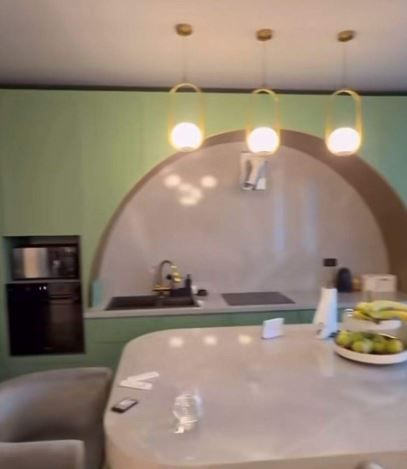 Cum arata noua casa a lui Bogdan de la Ploiesti. Manelistul traieste pe picior mare
