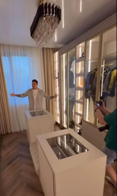Cum arata noua casa a lui Bogdan de la Ploiesti. Manelistul traieste pe picior mare