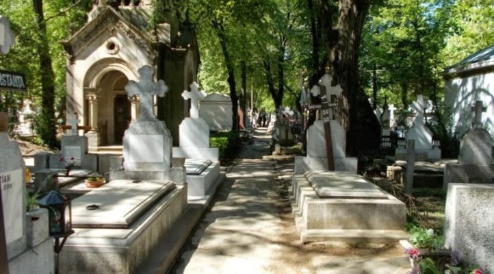 Percheziții ale polițiștilor la Cimitirul Bellu: În București a apărut o mafie a monumentelor funerare