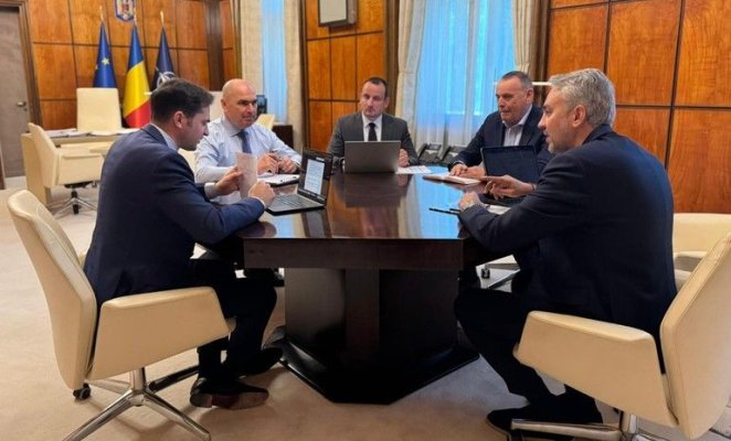 Bolojan vrea să elimine „băieții deștepți“ din energie care foloseau avizul de racordare pe post de bancomat, dar... îi falimentează pe micii dezvoltatori
