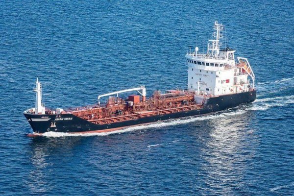 Piraţii somalezi au deturnat un petrolier în largul coastelor Yemenului. MT Eureka se îndreaptă spre Somalia