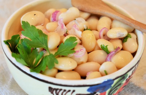 Leguma ieftină recomandată de nutriționiști. Poate contribui la reducerea colesterolului și protejarea inimii