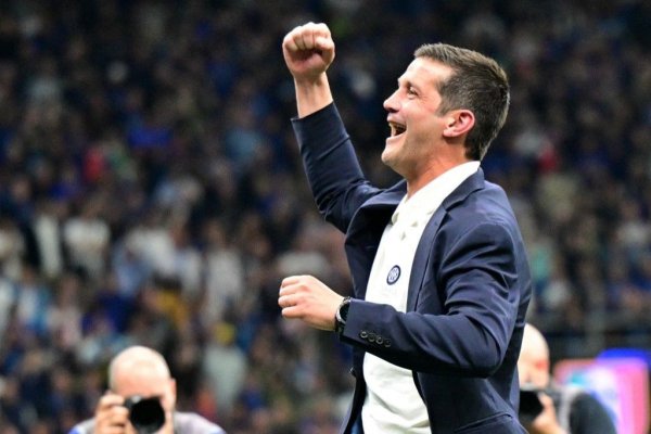 Cristian Chivu a câștigat primul său titlu de campion ca antrenor, cu Inter Milano. Video