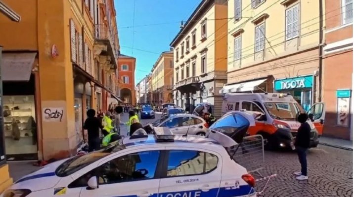 Haos în nordul Italiei: Un bărbat a intrat intenționat cu mașina în mulțime