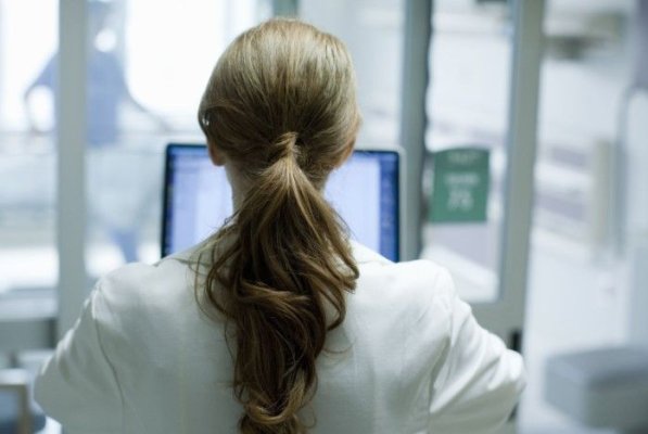 Românii vor avea acces online la dosarul medical. Noua platformă a CNAS ar urma să fie lansată în vară
