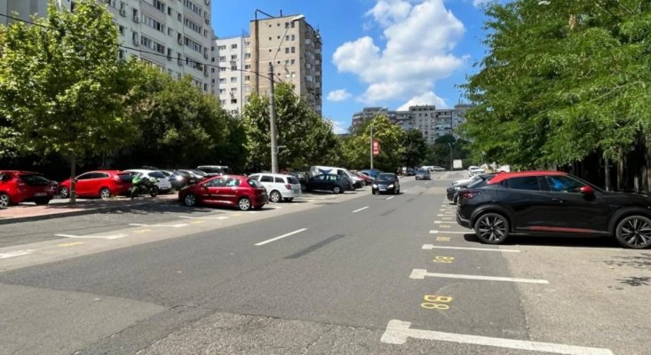 Șoferii de mașini hibride vor trebui să plătească începând de azi parcările publice din București
