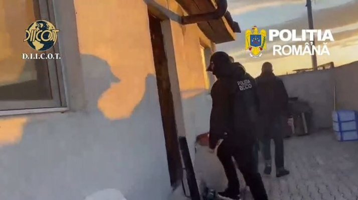 Percheziții DIICOT în Mangalia, într-un dosar de trafic de droguri. Video