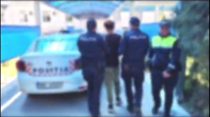 Scandal la Băneasa: Trei tineri au fost reținuți după au bătut și chinuit un alt bărbat! Video  
