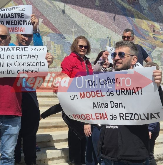 Protest de amploare in fata Spitalului Municipal Mangalia, dupa intoarcerea Alinei Dan la conducere