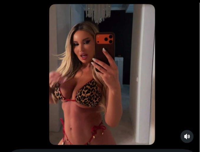 Roxana Vasniuc, aparitie incendiara! Cum arata in cel mai mic costum de baie! 