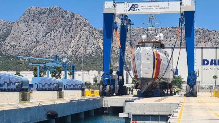 Poliția de Frontieră bagă 22 de milioane de euro într-o navă maritimă de patrulare costieră