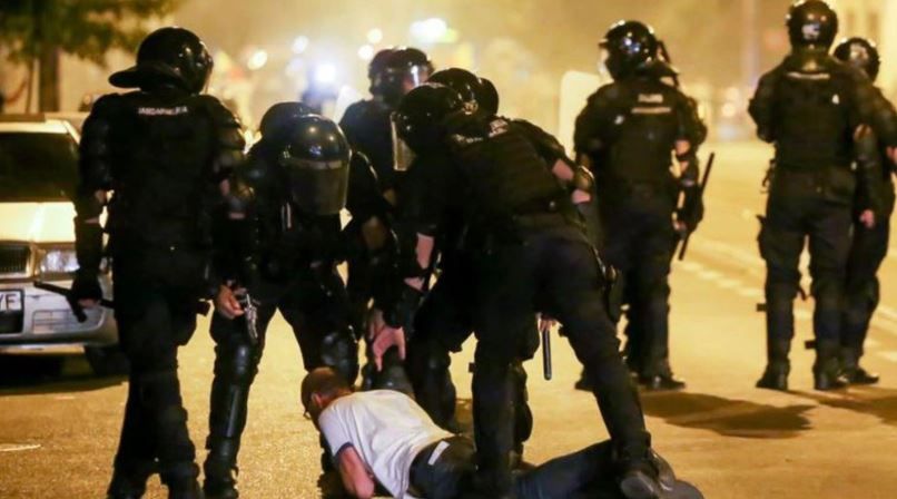 Dosarul 10 August: Fostii sefi ai Jandarmeriei, achitati inainte de prescriptie