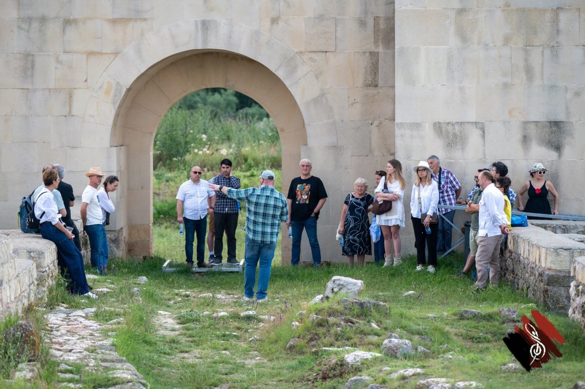 Trei zile dedicate patrimoniului, identitatii si culturii dobrogene la Conferinta Internationala „Datina: O lume veche intr-o lume noua” Trei zile dedicate patrimoniului, identitatii si culturii dobrogene la Conferinta Internationala „Datina: O lume veche intr-o lume noua”