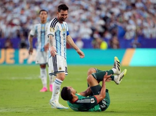 Fotbal - CM 2026 - Fost arbitru german: Messi ar fi trebuit eliminat în meciul cu Algeria