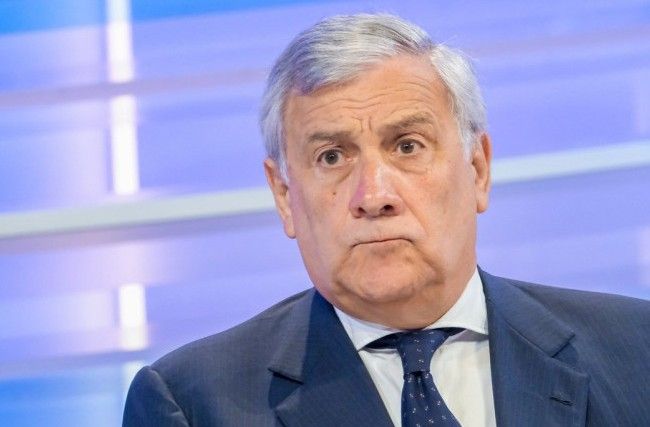 Tajani i-a spus omologului iranian ca Italia nu a autorizat niciodata folosirea bazelor pentru operatiuni de lupta Tajani i-a spus omologului iranian ca Italia nu a autorizat niciodata folosirea bazelor pentru operatiuni de lupta