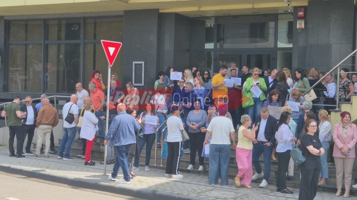 Protest al sindicalistilor ANAF la Constanta, ca urmare a noii legi a salarizarii! Video