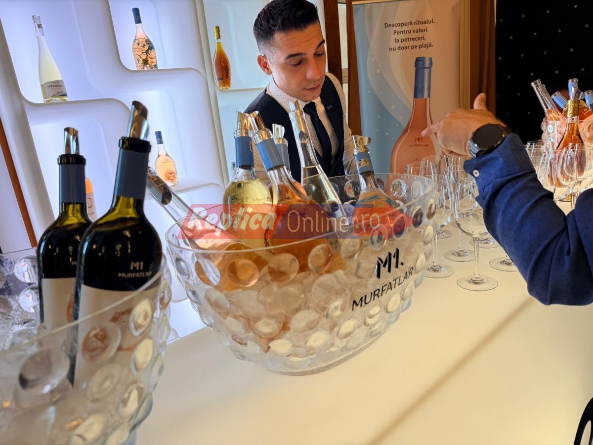 Specialistii din industria ospitalitatii, turismului si gastronomiei si-au dat intalnire pe litoral, la Hotel Iaki din Mamaia. Video Specialistii din industria ospitalitatii, turismului si gastronomiei si-au dat intalnire pe litoral, la Hotel Iaki din Mamaia. Video