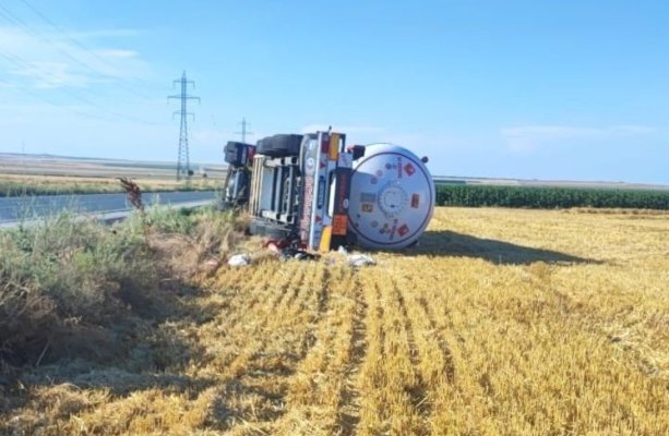 Alertă! O cisternă încărcată cu GPL s-a răsturnat, între localitățile Săcele și Istria