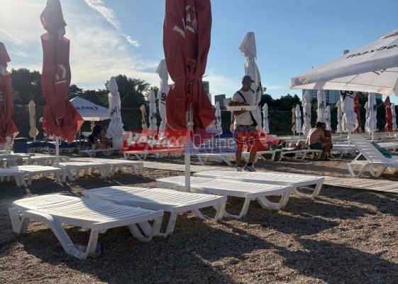 Îi verifică cineva pe vânzătorii ambulanți de gogoși, covrigi și porumb de pe plajă...?!