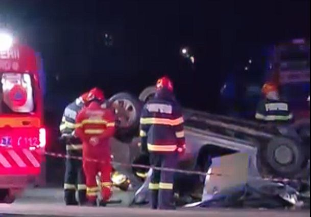 Accident grav in Bucuresti: Un sofer de 71 de ani a murit in masina rasturnata Accident grav in Bucuresti: Un sofer de 71 de ani a murit in masina rasturnata