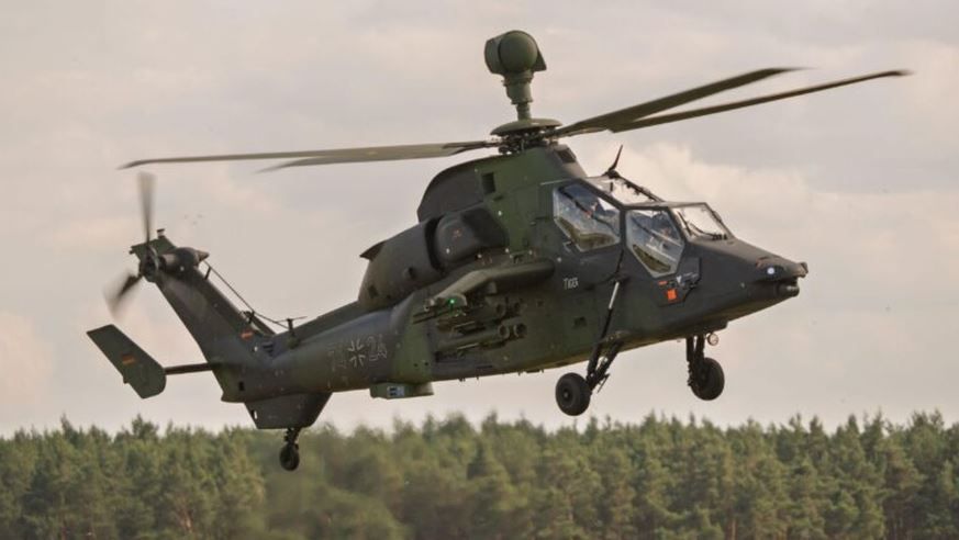 Pentagonul a adus elicoptere de atac Apache la Baza Mihail Kogalniceanu