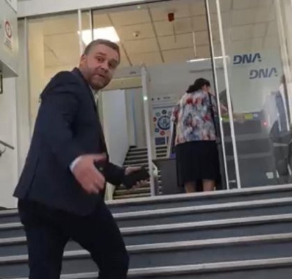 Breaking News! Primarul Capitalei, Ciprian Ciucu, a fost pus sub acuzare de DNA pentru luare de mită. Video