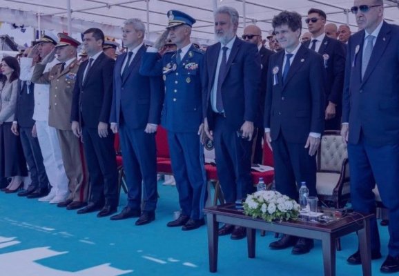 Nicușor Dan a participat, alături de Erdogan, la ceremonia pentru intrarea în serviciu a corvetei „Contraamiral August Roman“. Video