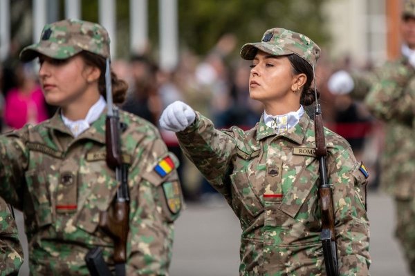 Reducerea vârstei de pensionare pentru femeile care îmbracă haina militară a intrat în discuția Parlamentului