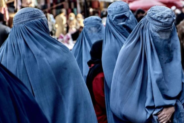 Talibanii au reprimat un protest după arestarea a zeci de femei în Afganistan