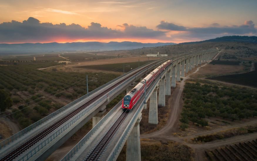 Cel mai rapid tren Suceava - Constanta va fi pus in circulatie incepand cu data de 28 iunie, in plin sezon estival