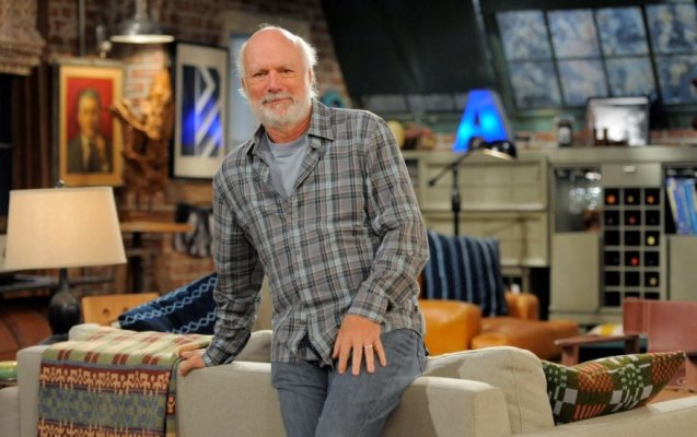 A murit James Burrows, regizorul care a contribuit la succesul serialului „Friends”