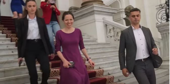 Mirabela Gradinaru, la Curtea de Apel Bucuresti. Prima doamna a fost insotita de garzile de corp. Video