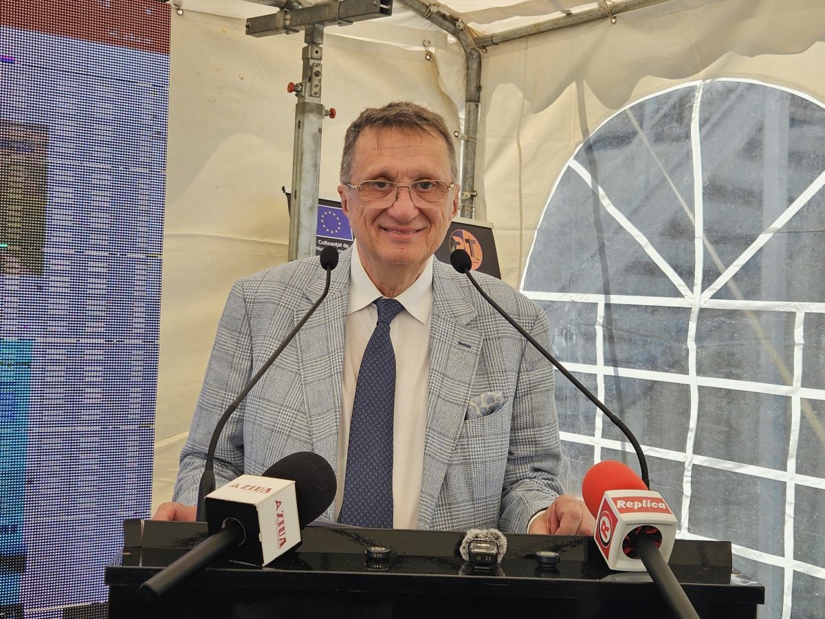 Schimbare la varful COMVEX SA. Elogiu pentru Viorel Panait, omul care a transformat compania intr-un titan al Marii Negre Schimbare la varful COMVEX SA. Elogiu pentru Viorel Panait, omul care a transformat compania intr-un titan al Marii Negre