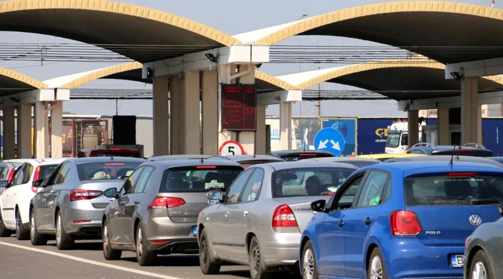 Angajatii din vami intra in greva de avertisment timp de doua ore