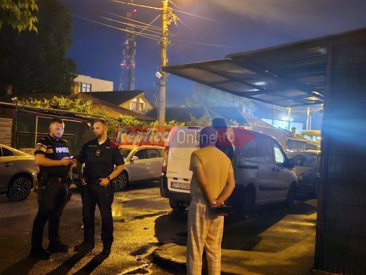 Scandal într-un bloc din Palas, din cauza unei femei cu probleme psihice. Video