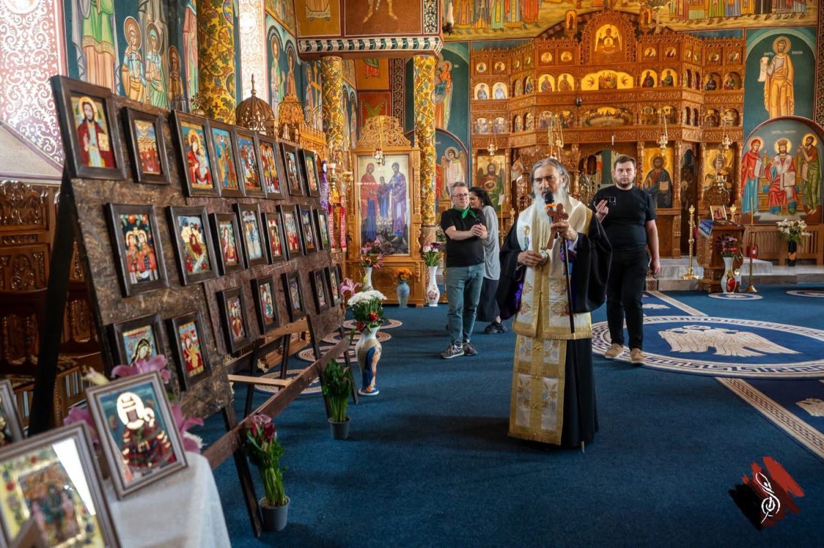 Cea de-a II-a editie a Taberei de Iconografie de la Manastirea Colilia s-a incheiat cu un vernisaj de exceptie