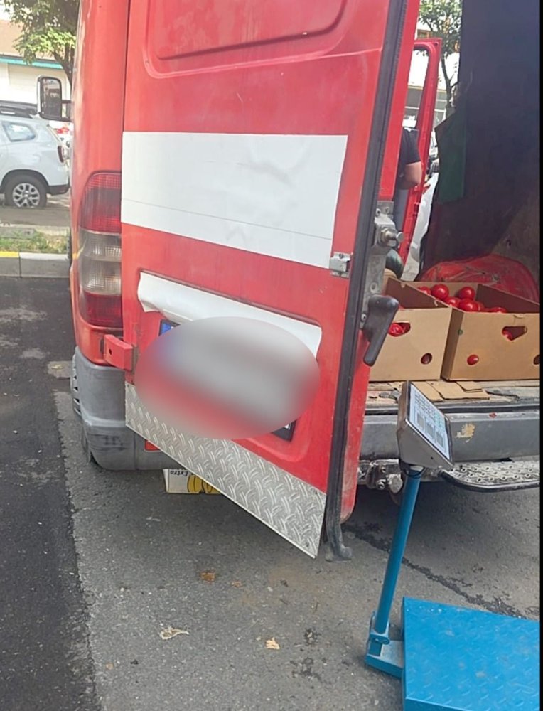 Mai multe persoane au fost sanctionate de catre politistii locali pentru comert ambulant