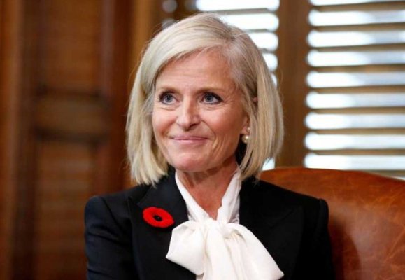 Canada intenționează să anunțe la summitul NATO că 10 țări susțin înființarea unei bănci globale pentru apărare